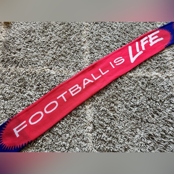 Nike x Ted Lasso football is life scarf - Picture 3 of 4